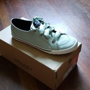 BRAND NEW Sperry Satin Tie Surf Sneaker